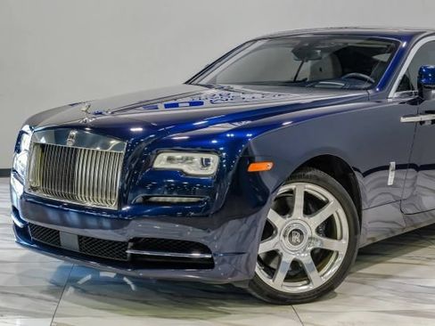 Used 2017 Rolls-Royce Wraith RWD image 7