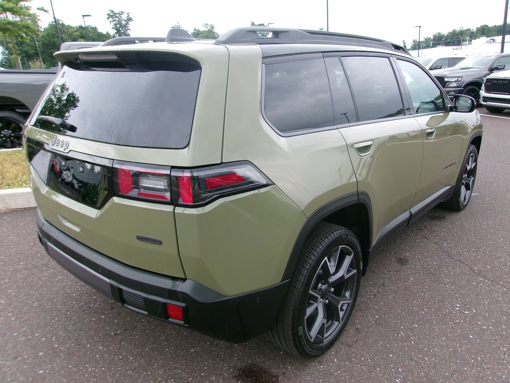 New 2026 Jeep Cherokee Overland w/ Trailer Tow Group AWD/4WD image 3