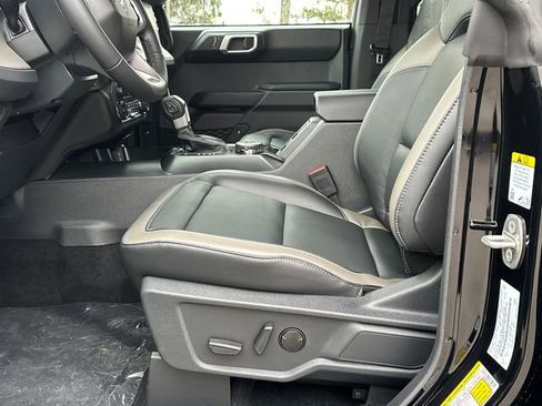New 2025 Ford Bronco Outer Banks AWD/4WD image 9