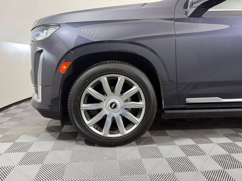 Used 2023 Cadillac Escalade ESV Premium Luxury Platinum w/ Heavy-Duty Trailer Package image 12