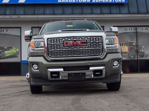 Used 2018 GMC Sierra 3500 Denali w/ Duramax Plus Package image 7