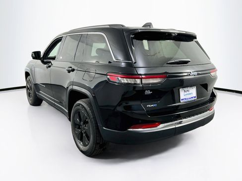 Used 2022 Jeep Grand Cherokee Limited 4xe w/ Luxury Tech Group II AWD/4WD image 7