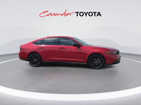 Used 2025 Honda Accord SE image 9