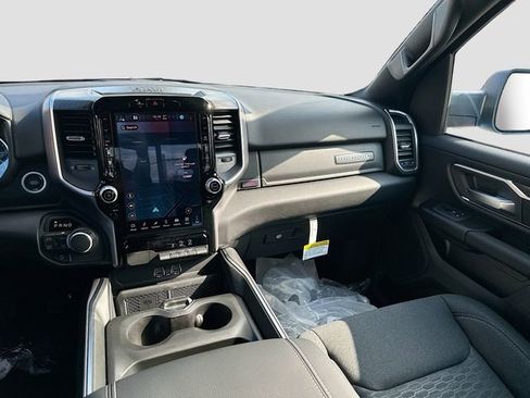 New 2026 RAM 1500 Big Horn AWD/4WD image 25