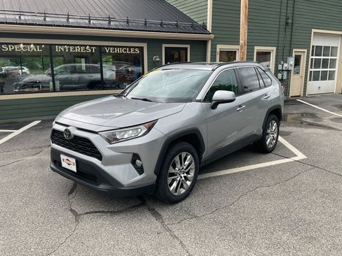 Used 2021 Toyota RAV4 XLE Premium AWD/4WD image 3