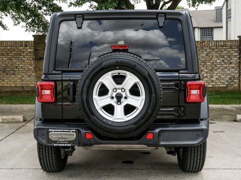 Used 2021 Jeep Wrangler Unlimited Sport image 19