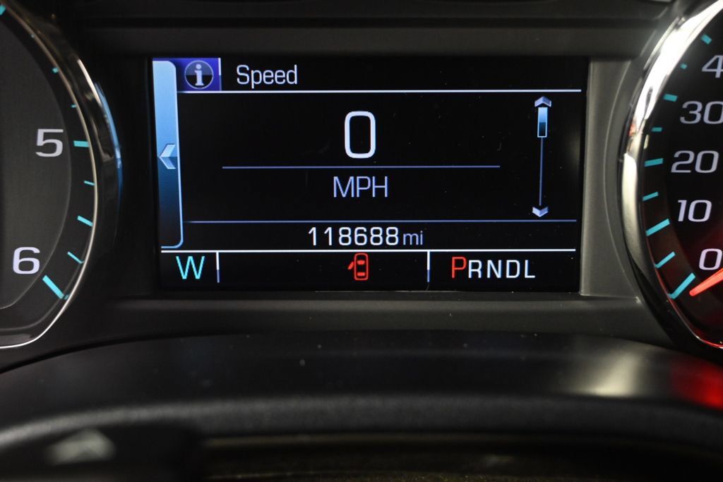 Used 2017 Chevrolet Silverado 1500 LT w/ LT Convenience Package AWD/4WD image 23
