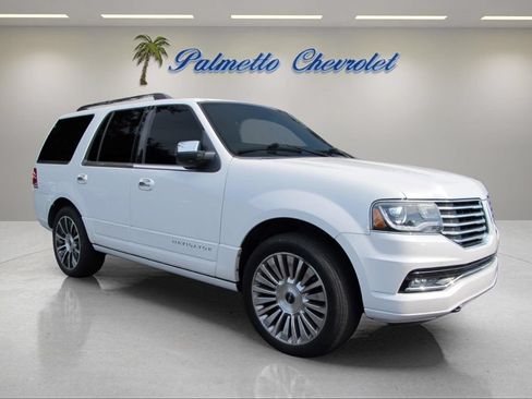Used 2016 Lincoln Navigator Select RWD image 1
