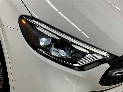 New 2025 Mercedes-Benz GLC 350e 4MATIC image 13