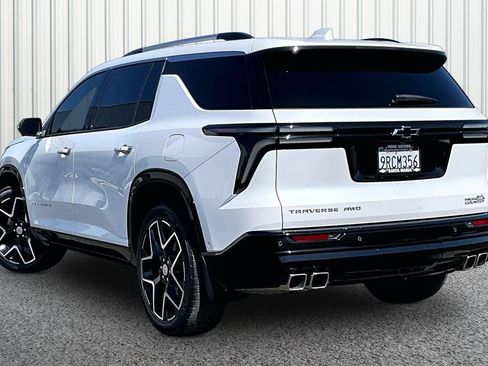 Used 2025 Chevrolet Traverse High Country AWD/4WD image 23