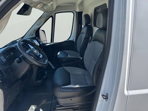 Used 2024 RAM ProMaster 2500 w/ Convenience Group FWD image 21