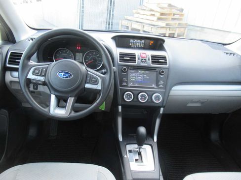 Used 2018 Subaru Forester 2.5i w/ Alloy Wheel Package image 18