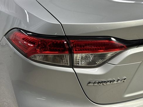 Used 2024 Toyota Corolla LE image 29