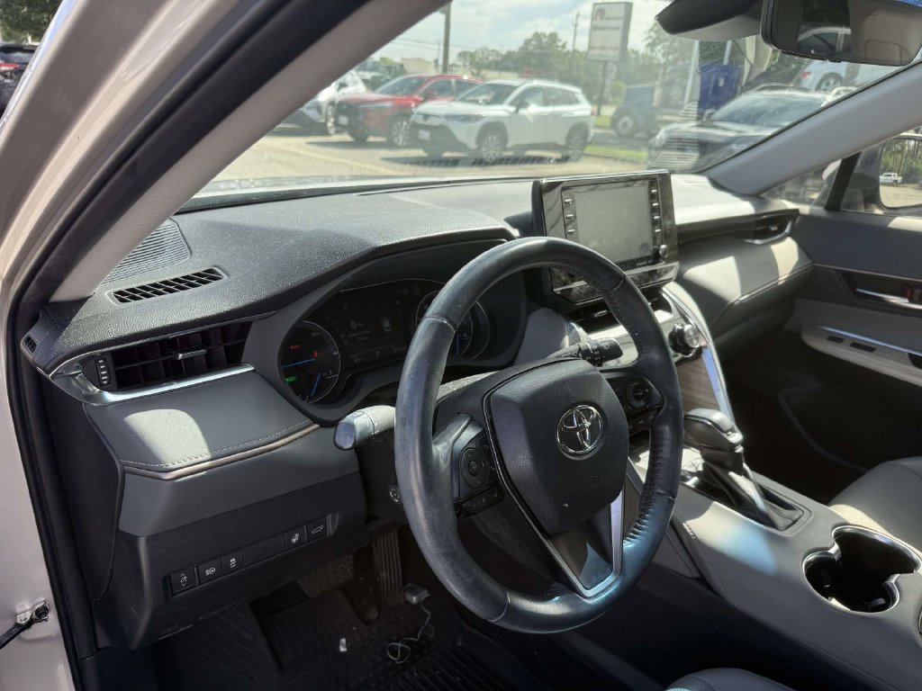 Used 2021 Toyota Venza XLE w/ Softex Package AWD/4WD image 12