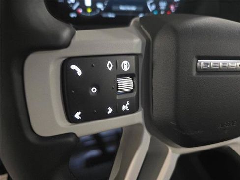 New 2026 Land Rover Defender 110 X-Dynamic SE AWD/4WD image 18