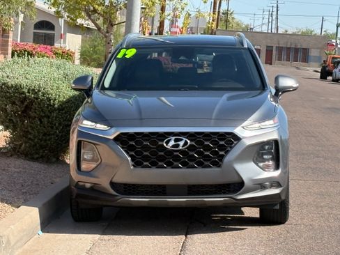 Used 2019 Hyundai Santa Fe Limited FWD image 2