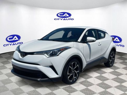 Used 2019 Toyota C-HR XLE FWD image 10