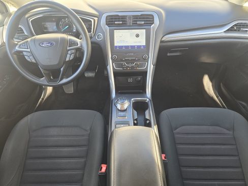 Used 2020 Ford Fusion SE image 28