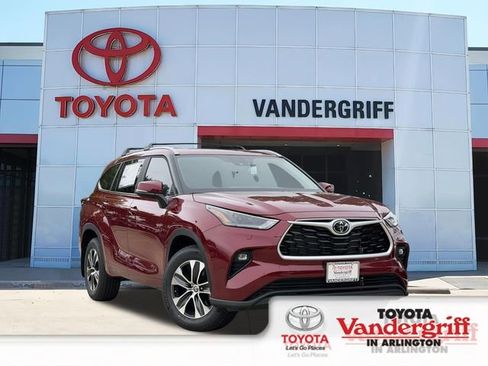 New 2026 Toyota Highlander XLE AWD/4WD image 1