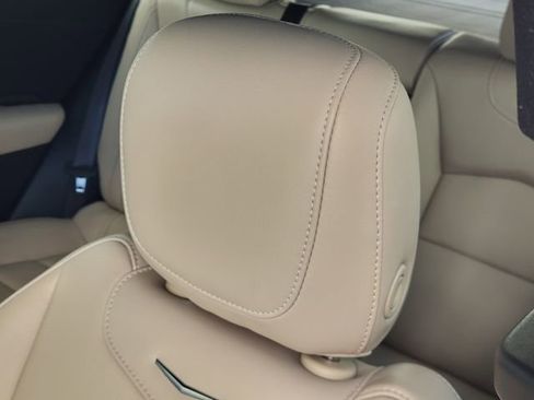 Used 2024 Cadillac XT4 Premium Luxury image 24
