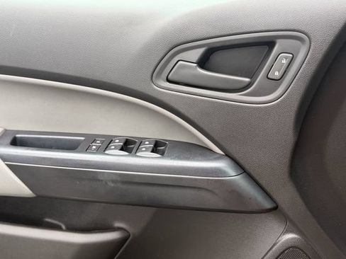 Used 2021 Chevrolet Colorado W/T RWD image 22