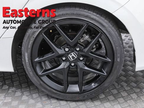 Used 2022 Honda Civic Sport image 32