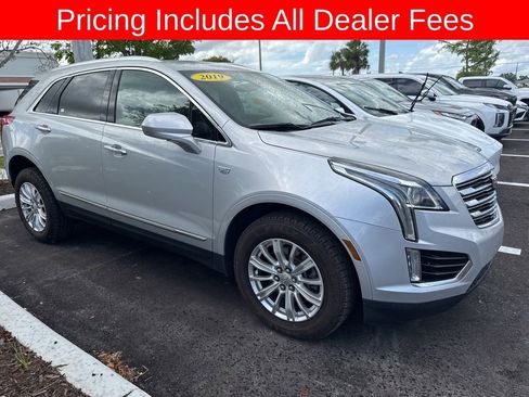 Used 2019 Cadillac XT5 FWD image 3