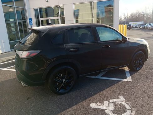 Used 2024 Honda HR-V Sport image 3