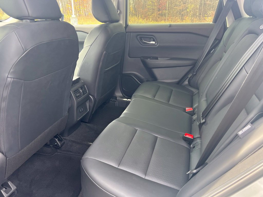 Certified 2023 Nissan Rogue SV w/ SV Premium B Package AWD/4WD image 24