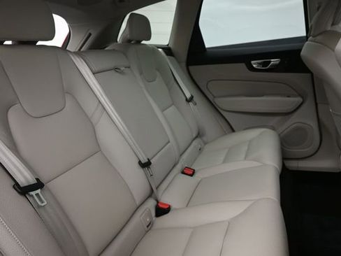 Used 2023 Volvo XC60 B5 Plus w/ Climate Package AWD/4WD image 33