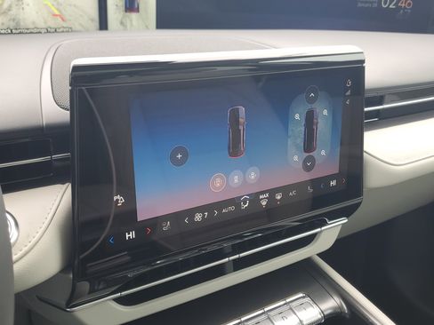 New 2026 Lincoln Nautilus Reserve image 25