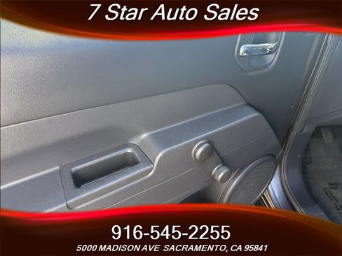 Used 2016 Jeep Patriot Sport image 7