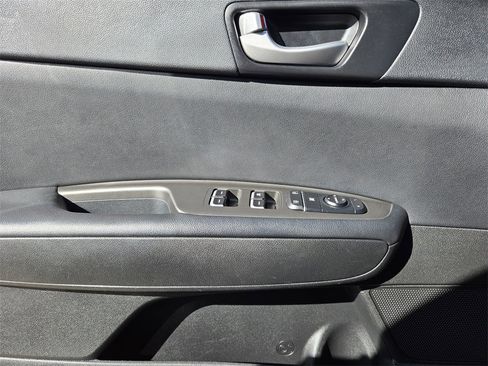 Used 2019 Kia Optima LX image 25