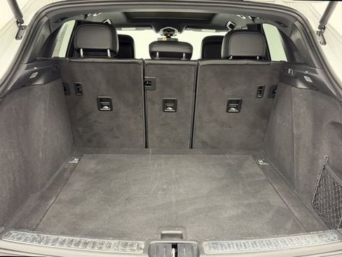 Used 2020 Porsche Macan image 25