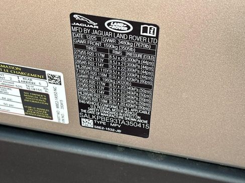 New 2026 Land Rover Range Rover Long Wheelbase SE AWD/4WD image 19