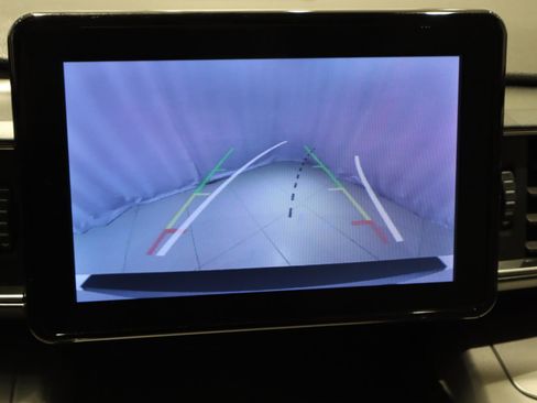 Used 2020 Ford Explorer XLT w/ Equipment Group 202A image 39