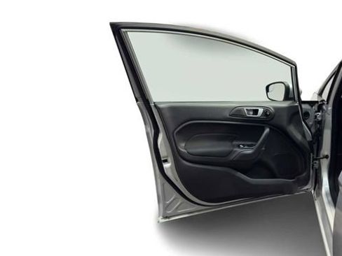 Used 2015 Ford Fiesta SE FWD image 10