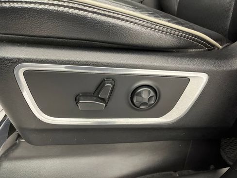 Used 2021 RAM 1500 Laramie AWD/4WD image 36