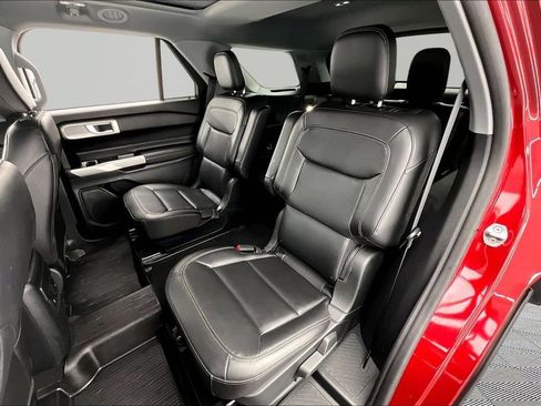 Certified 2023 Ford Explorer XLT w/ Equipment Group 202A RWD image 26