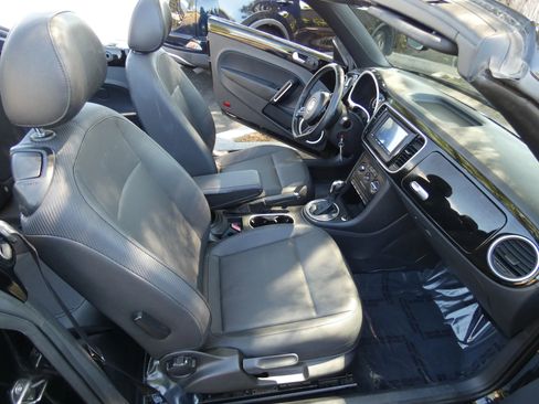Used 2014 Volkswagen Beetle 2.5 FWD image 19