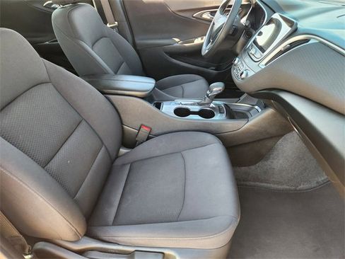 Used 2024 Chevrolet Malibu LT image 15
