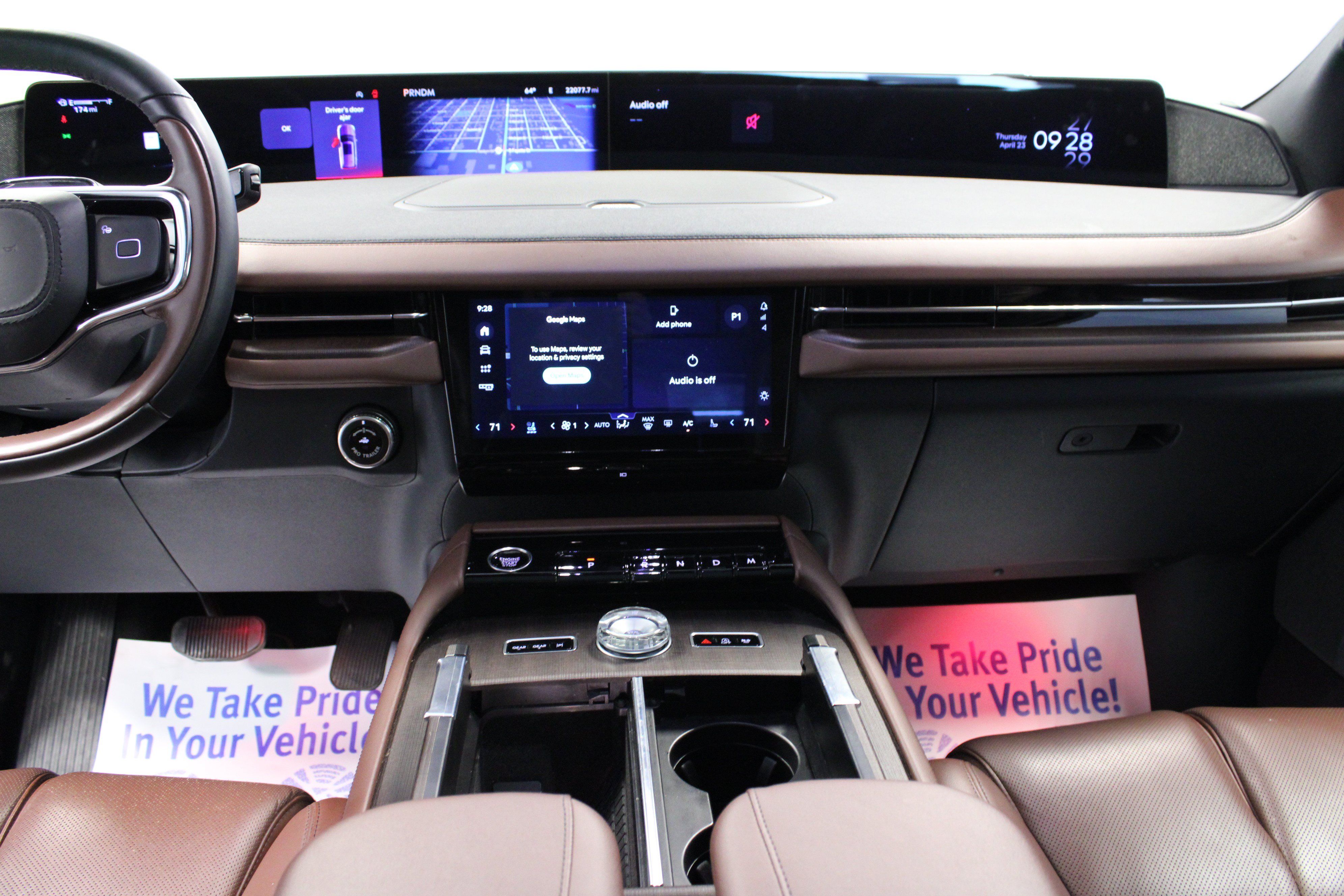 Used 2025 Lincoln Navigator Reserve AWD/4WD image 19