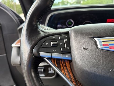 Used 2022 Cadillac Escalade Premium Luxury w/ Performance Package AWD/4WD image 18