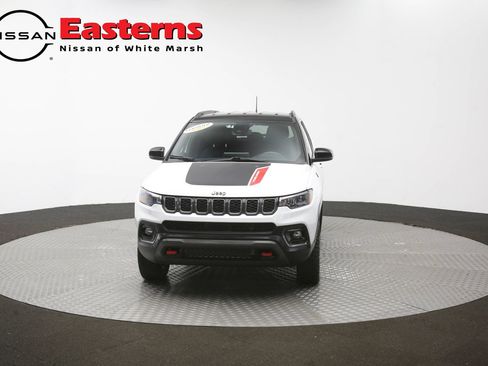 Used 2025 Jeep Compass Trailhawk w/ Trailer Tow Group AWD/4WD image 51