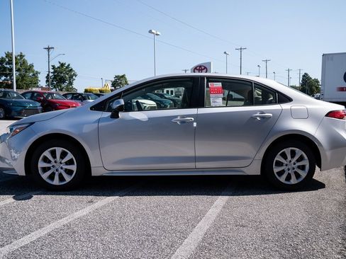 New 2025 Toyota Corolla LE image 4