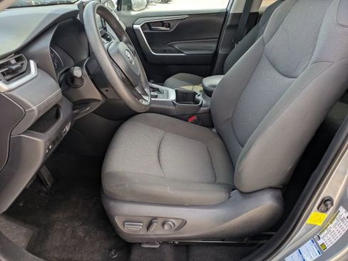 Used 2022 Toyota RAV4 XLE w/ Convenience Package image 15