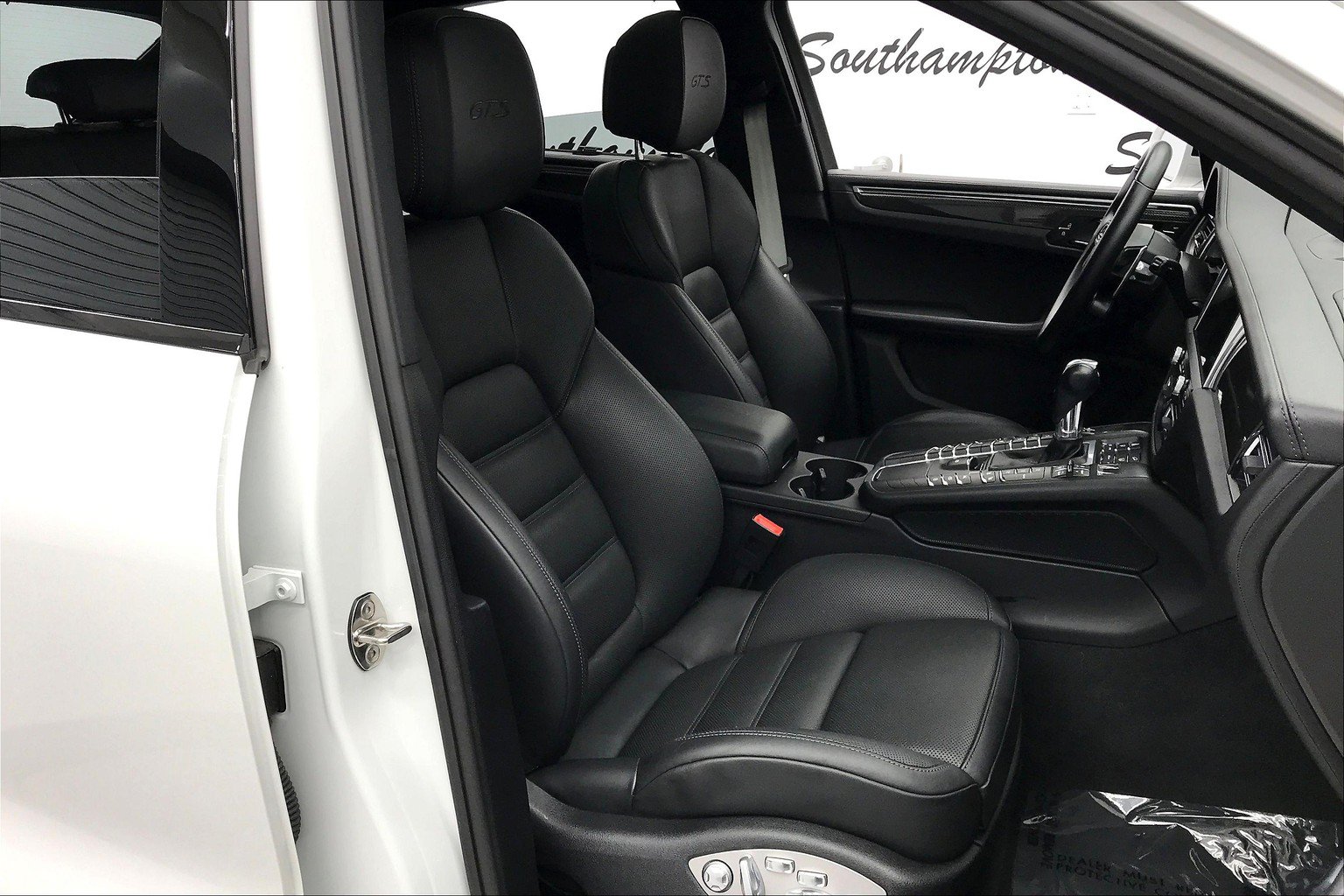 Used 2020 Porsche Macan GTS AWD/4WD image 6