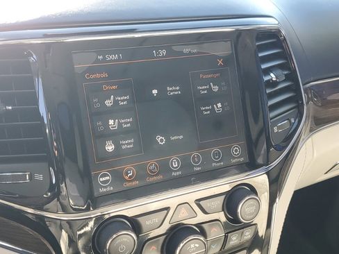 Used 2020 Jeep Grand Cherokee Summit image 23