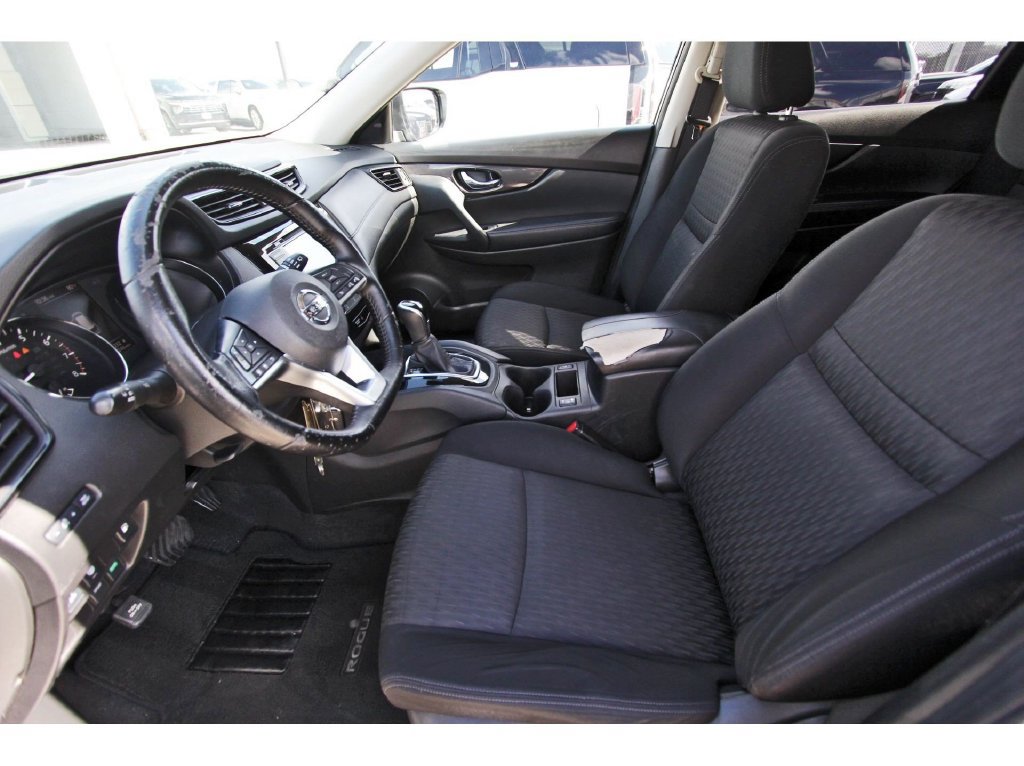 Used 2020 Nissan Rogue S w/ Special Edition Package FWD image 6