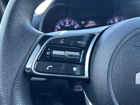 Certified 2024 Kia Forte LXS image 17